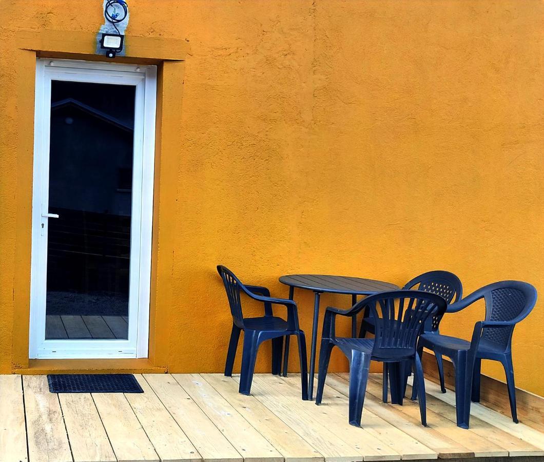Petit Coin De Bonheur Studio Neuf Avec Terrasse Et Parking Prive A 5Mins Du Centre-Ville لا مور المظهر الخارجي الصورة
